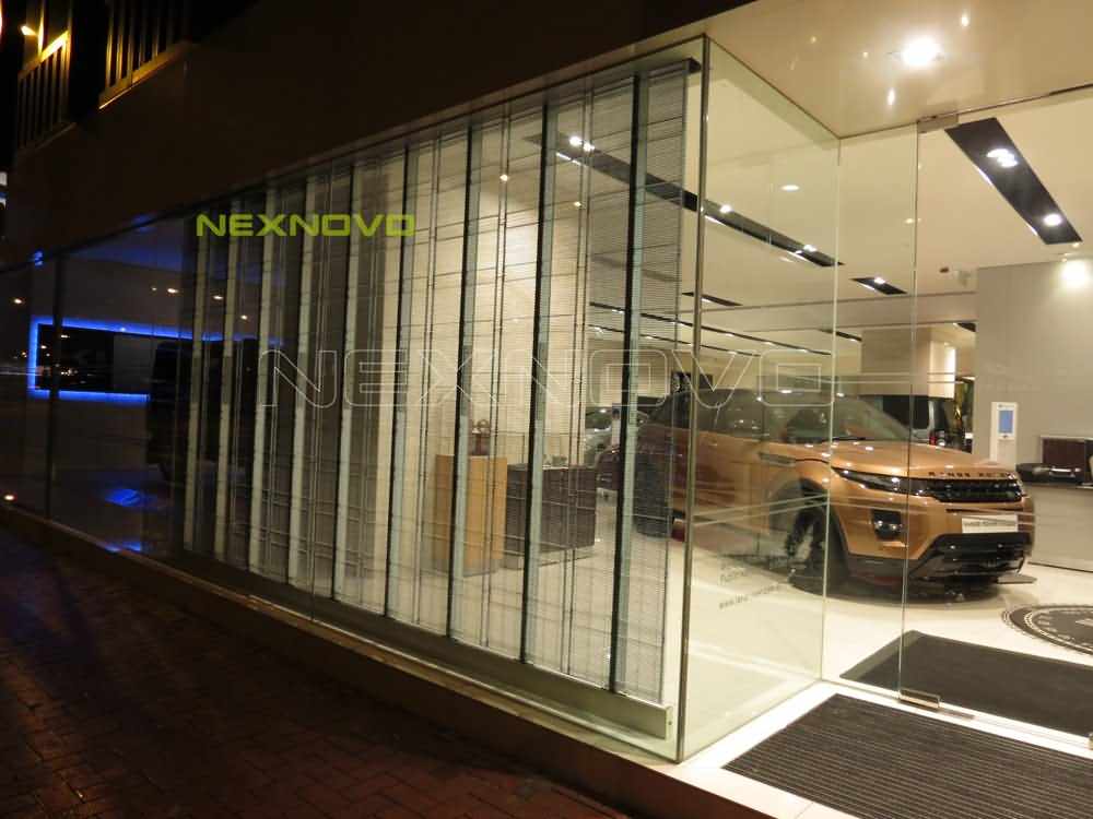 香港銅鑼灣路虎Landrove4S店透明LED顯示屏項目(圖2)