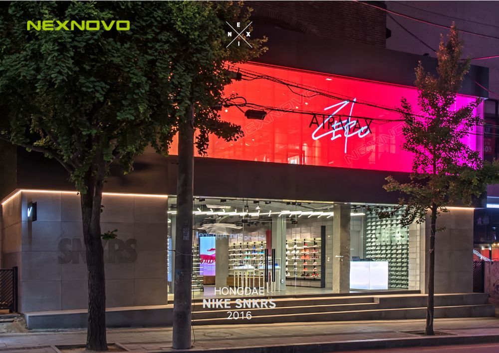 韓國(guó)NIKE旗艦店透明LED顯示屏項(xiàng)目(圖4)