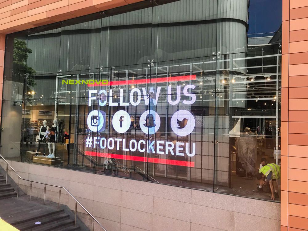英國(guó)利物浦Foot Locker透明LED櫥窗顯示屏項(xiàng)目(圖4)