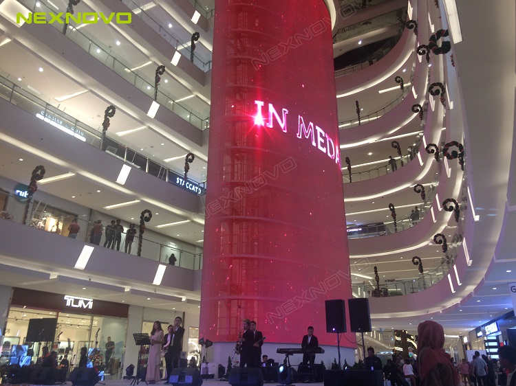 11-印尼棉蘭商場電梯屏.jpg